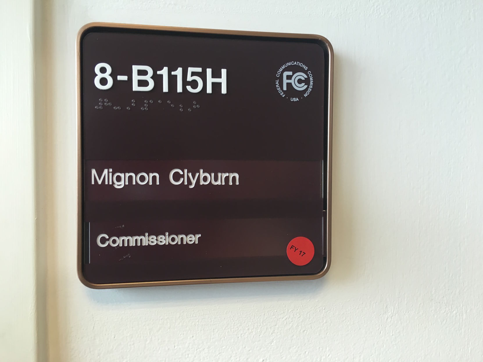 Mignon Clyburn sign